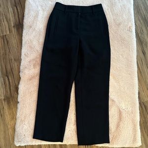 Aritzia | Wilfred | Effortless Pant Cropped | Size 2 | Black